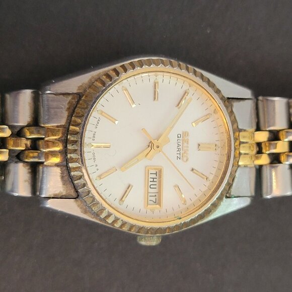 Seiko Quartz Two-Tone Stainless Steel Watch With Day-Date Function - Picture 3 of 8